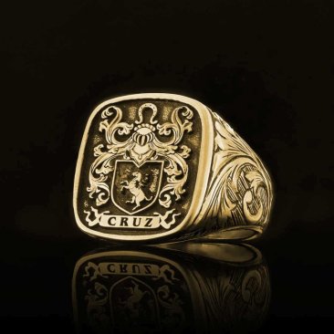 Raised Family Crest Ring - Celtic Design